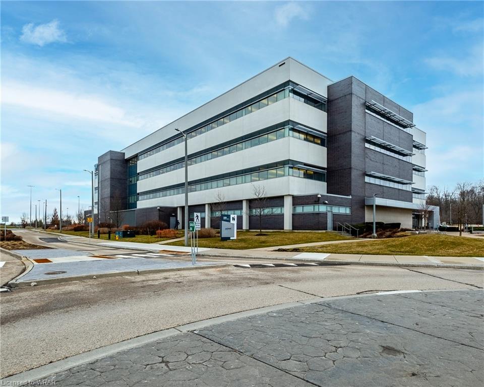 2220 University Avenue E, Waterloo, ON, 