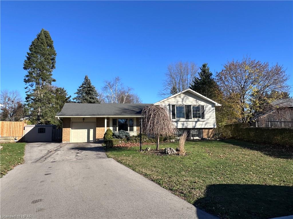 235 Oakwood Place, Thames Centre, ON, 