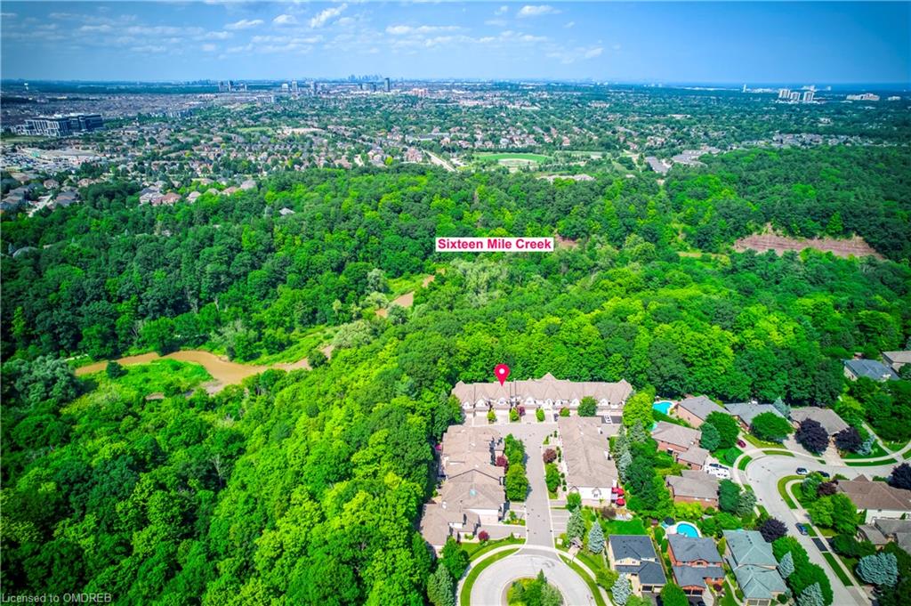 2303 Hill Ridge Court, Oakville, ON, West Oak Trails