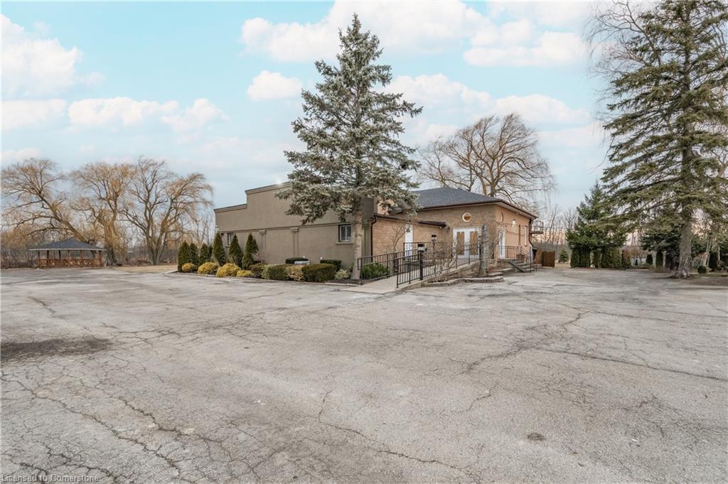 288 Kemp Road W, Grimsby, ON, 