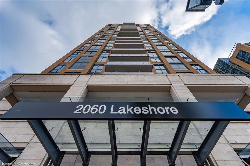 2060 Lakeshore Road, Burlington, ON, Brant