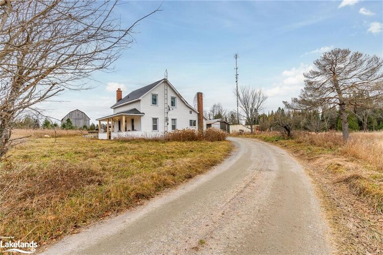 1047 Mccrea Road, Highlands East, ON, 