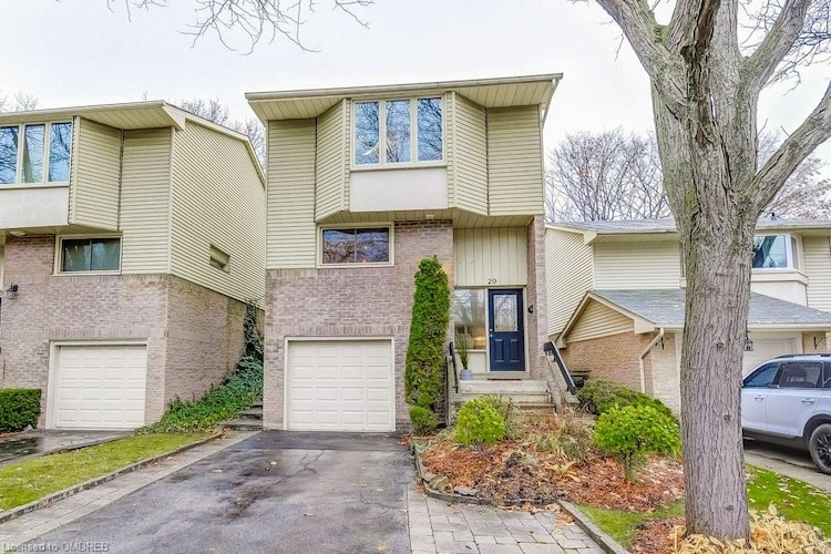 1135 Mccraney Street E, Oakville, ON, College Park