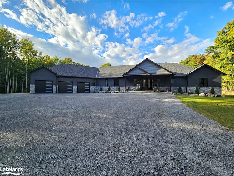 1250 Old Parry Sound Road, Muskoka Lakes, ON, 