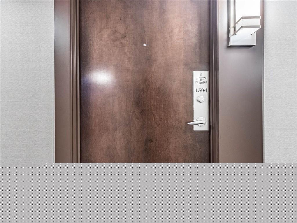 16 Yonge Street, Toronto, ON , MLS #40680981 , Image - 1