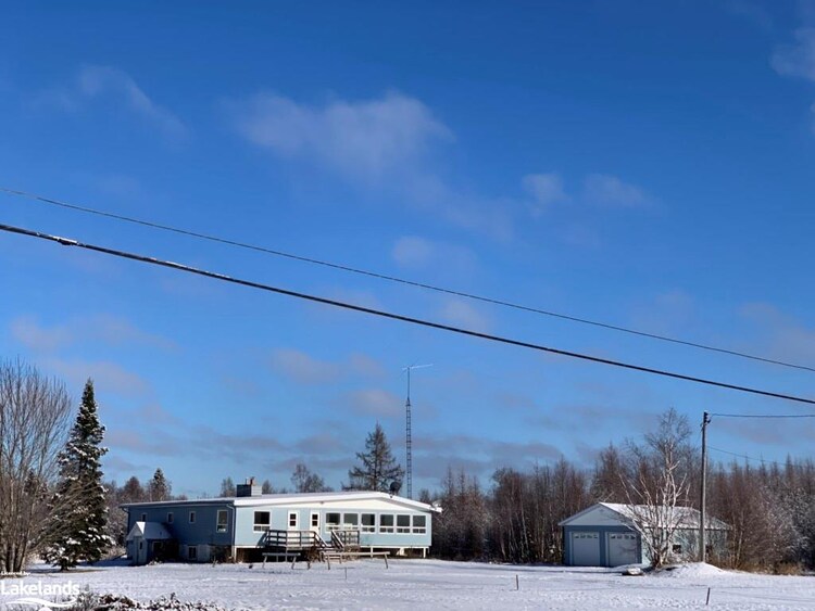 2855 64 Highway, French River, ON, 