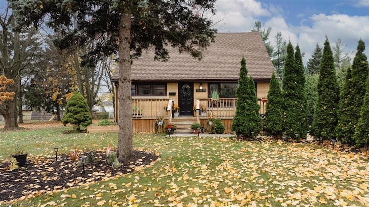 943 Dearness Drive, London, ON, 