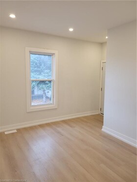 262 Robert Street, Hamilton, ON , MLS #40772327 , Image - 1