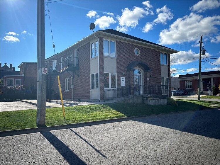 2 Ormond Street S, Thorold, ON, 