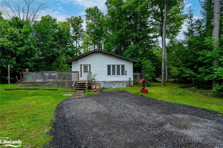 56 Meadows Avenue, Tay, ON, Rural Tay