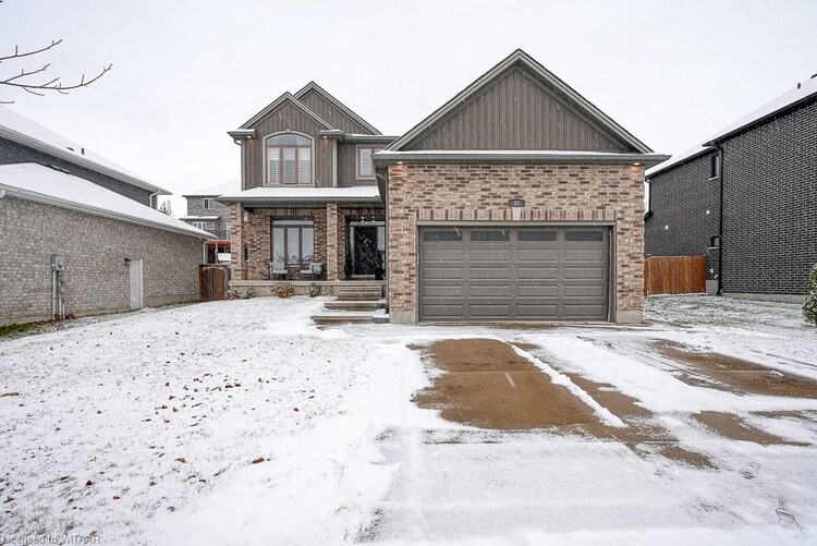 82 Fieldstone Crescent N, Middlesex Centre, ON, 