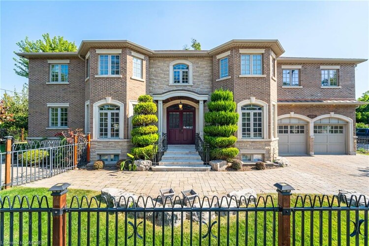 1647 Trotwood Avenue, Mississauga, ON, Mineola