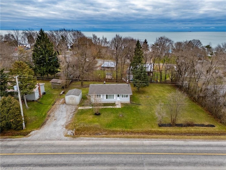 594 New Lakeshore Road, Norfolk County, ON, 