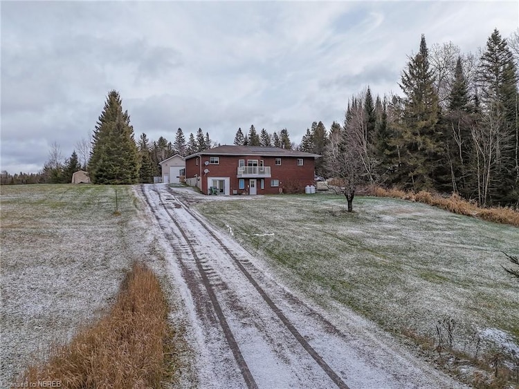 592 Genesee Lake Road, Powassan, ON, 