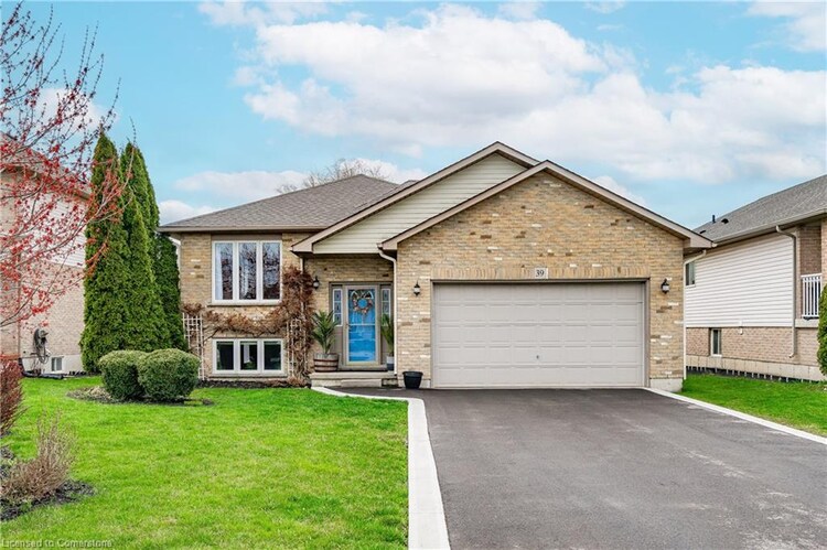 39 Spitfire Drive, Hamilton, ON, Mount Hope