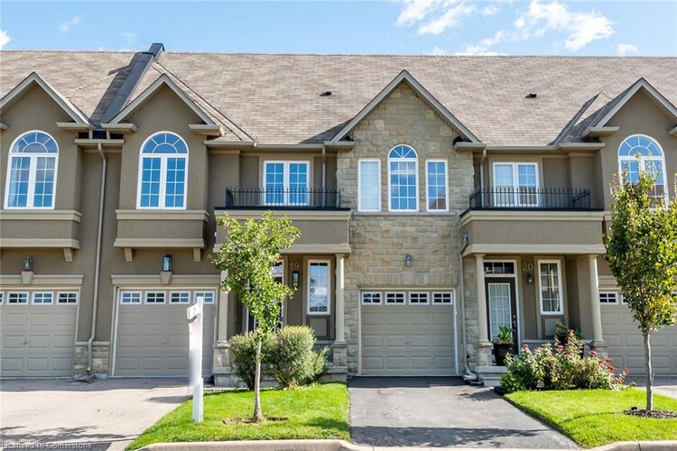 370 Stonehenge Drive, Hamilton, ON, Meadowlands