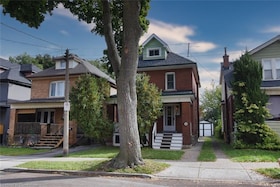 189 Edgemont Street S, Hamilton, ON , MLS #40742385 , Image - 1