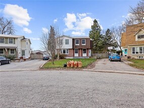 17 Maplestone Avenue, Lambton, ON