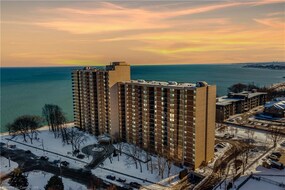 500 Green Road, Hamilton, ON