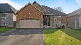32 Cottonwood Street, Norfolk, ON , MLS #40709044 , Image - 1