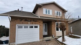 2 Desantis Court, Hamilton, ON , MLS #40713070 , Image - 1