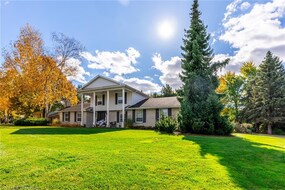 1 Acredale Drive, Hamilton, ON