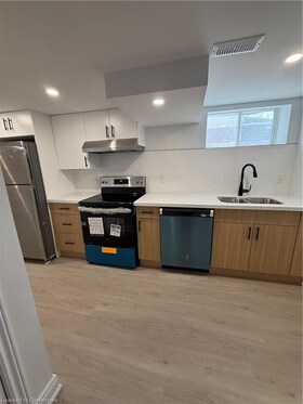 924 Concession Street, Hamilton, ON , MLS #40786117 , Image - 1