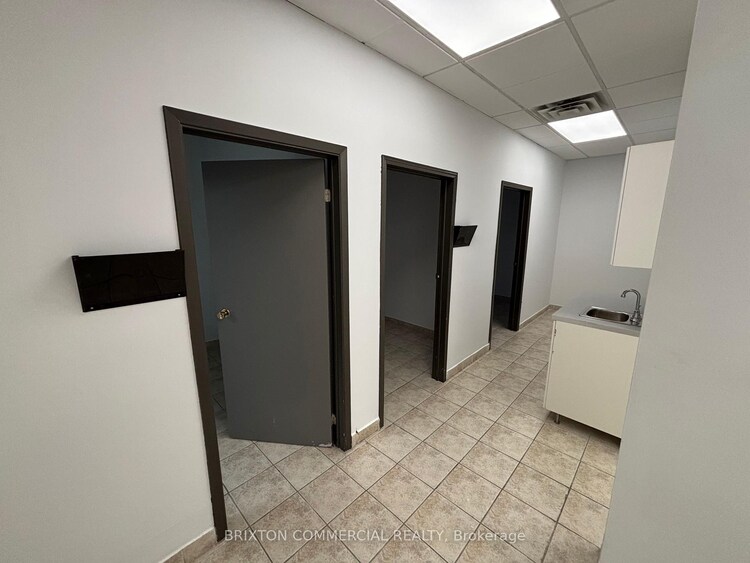 1017 Wilson Avenue, Toronto, ON, Downsview-Roding-CFB