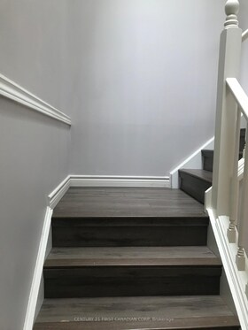 340 Ambleside Drive, Middlesex, ON , MLS #X12028010 , Image - 1