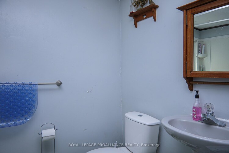 166 West Street, Quinte West, ON, Trenton Ward