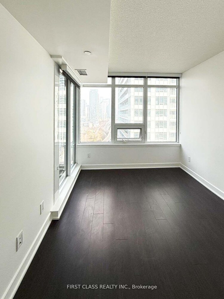 19 Bathurst St Street, Toronto, ON, Waterfront Communities C1