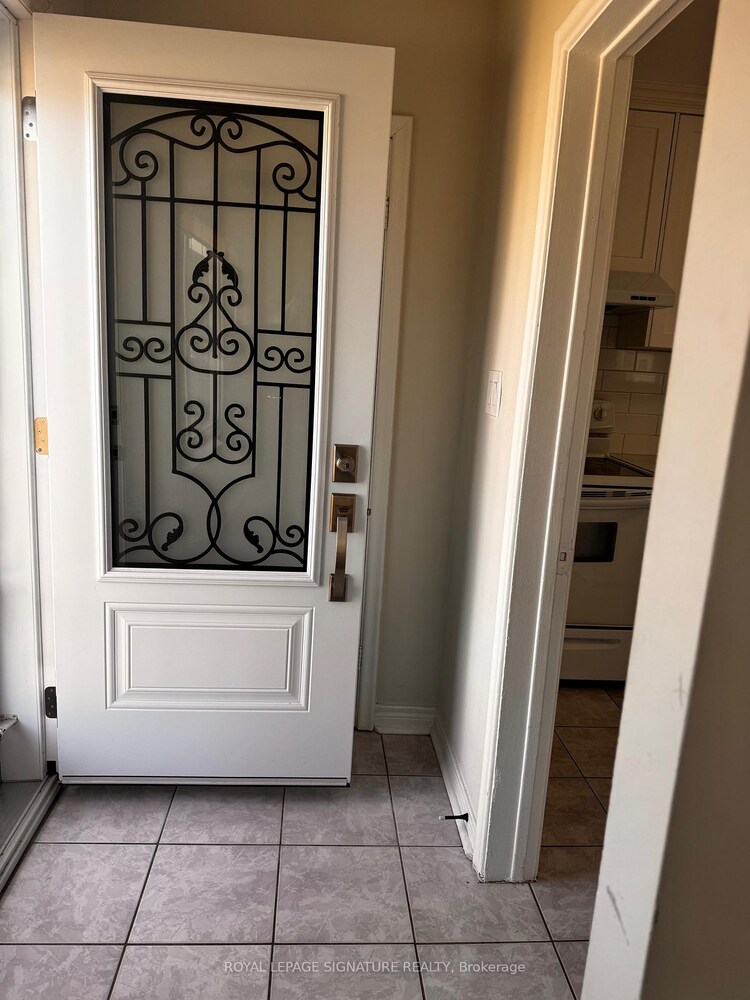 103 Ranstone Gardens, Toronto, ON, Ionview