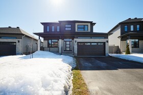 1144 Avignon Street, Prescott and R, ON , MLS #X12380703 , Image - 1