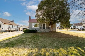 595 First Street, Middlesex, ON , MLS #X12131937 , Image - 1