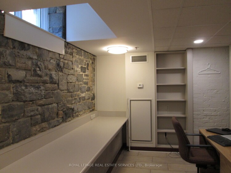 56 Queen Street E, Toronto, ON, Church-Yonge Corridor