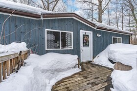 7498 Island Crescent, Simcoe, ON , MLS #S12100849 , Image - 1