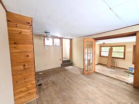 5 Bellview Crescent, Parry Sound, ON , MLS #X12421572 , Image - 1