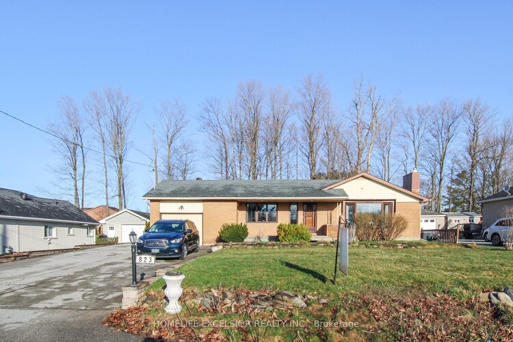 823 Essa Road, Barrie, ON, Holly