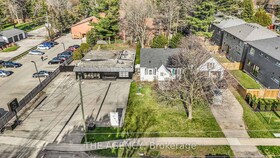111-115 FIDDLERS GREEN Road, Hamilton, ON , MLS #X11989981 , Image - 1
