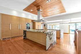 90 Oaklands Park Court, Halton, ON , MLS #W12545674 , Image - 1