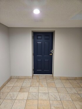 280 Queens Avenue S, Middlesex, ON , MLS #X11948398 , Image - 1