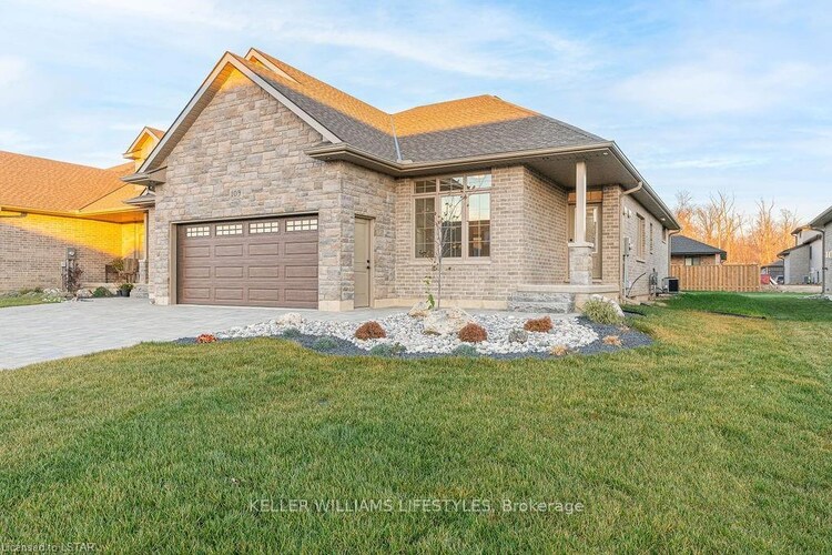 112 LENEVE Street, Lambton Shores, ON, Forest