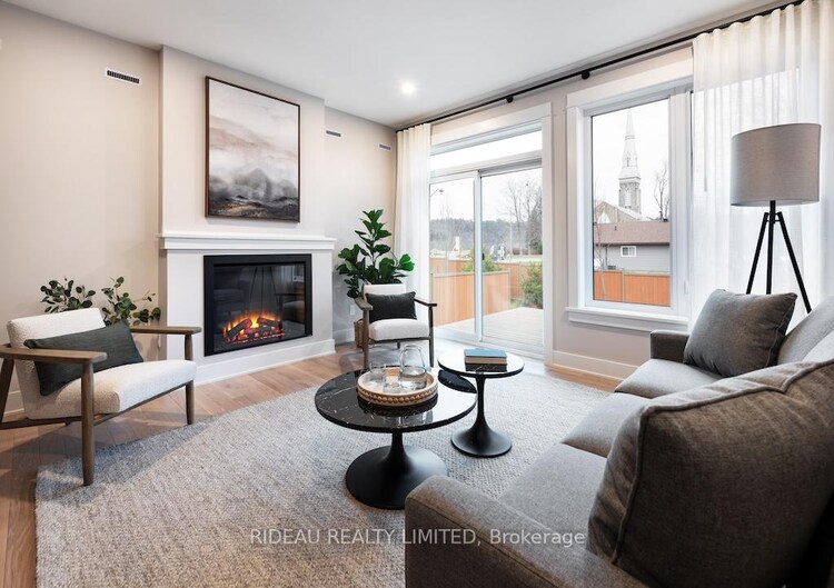 127 Shelter Cove Drive, Westport, ON, 815 - Westport