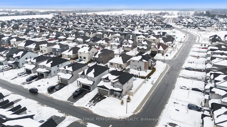 700 Namur Street, Russell, ON, 602 - Embrun