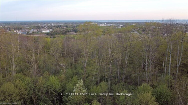 22 Kenreta Drive, North Bay, ON, Airport