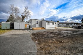 418 NICOLE Street, Lanark, ON , MLS #X12038795 , Image - 1