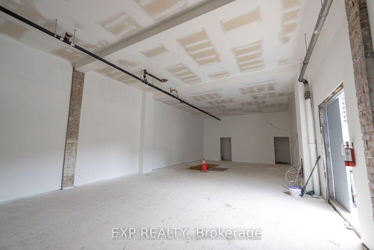 2878 Dundas Street W, Toronto, ON, Junction Area