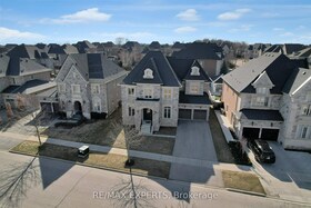52 Skyline Trail, York, ON , MLS #N12037627 , Image - 1