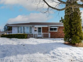 14 Montour Place, Brantford, ON , MLS #X12040208 , Image - 1