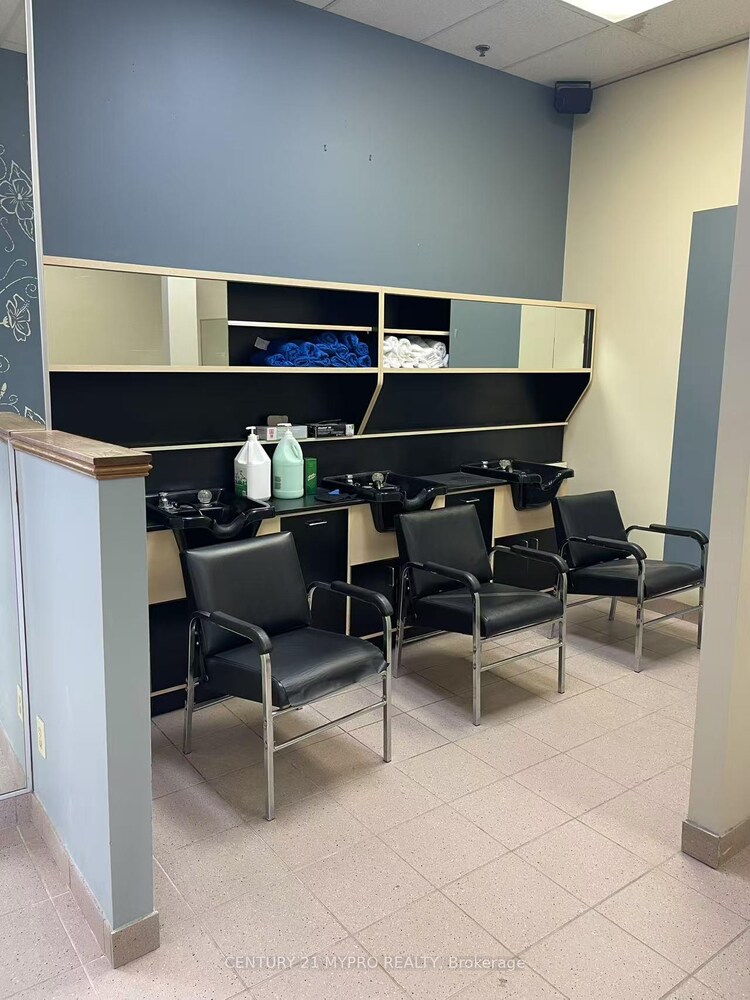 14 Wellington St Street, Aurora, ON, Aurora Village